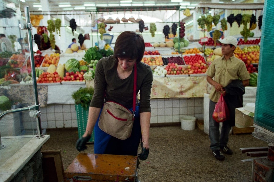 Golant at the market.