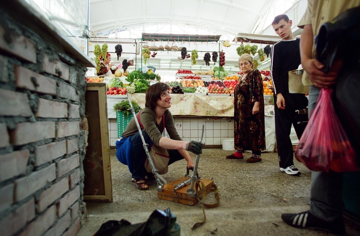 Golant at the market.